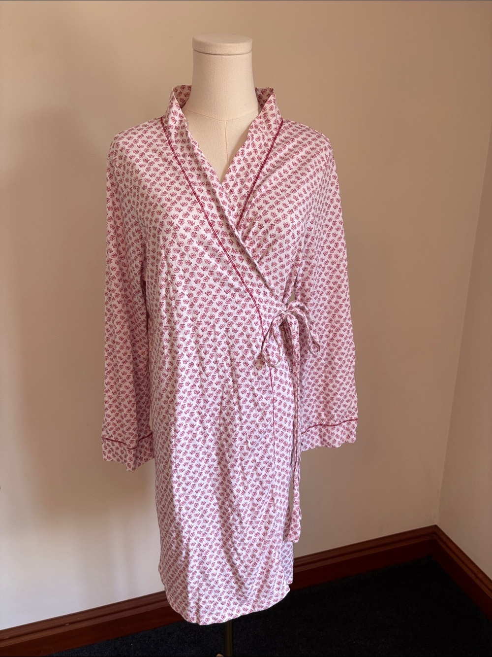 Motherhood Maternity Pink and White Printed Maternity Wrap Robe